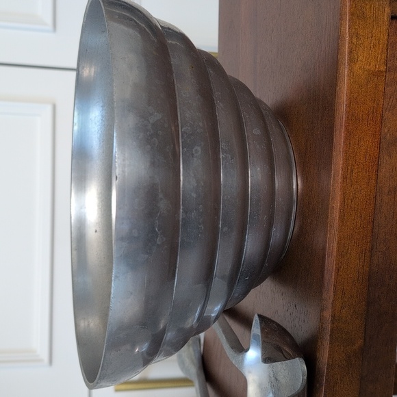 Vintage Pewter Seashell Handles Salad Bowl Set - Picture 3 of 12